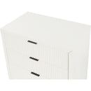  Color_Cream -- Fairfax Cream Solid Wood And Oak Veneer Chest IMAGE 7